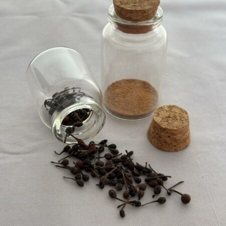 Voatsiperifery - poivre sauvage de Madagascar